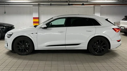 AUDI e-tron 50 50 Advanced Business