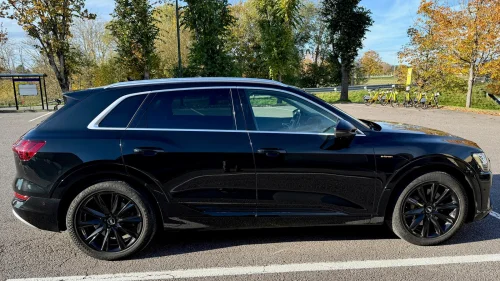 AUDI e-tron 50 50 Advanced Business