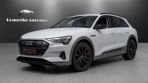 AUDI e-tron 50 50 Q Advanced // SortOptikk, 360 kamera, Krok, Luft+++