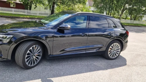 AUDI e-tron 55 55 S line Sport Black Edition