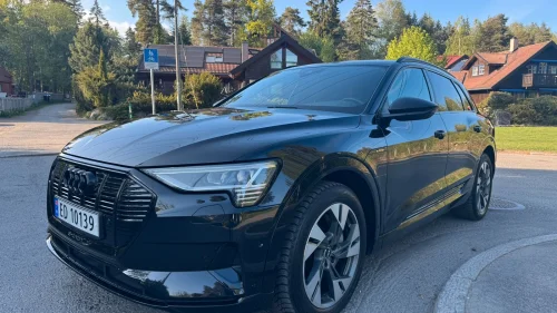 AUDI E TRON 55 55 Advanced Sport / Sort optikk / hengerf. / 360 kamera