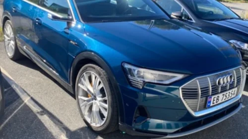 AUDI e-tron 55 426HK - 22"/20"/HUD/MATRIX/B&O/VALCONA/KEYL/360/KROK