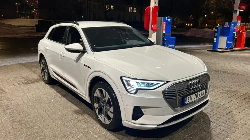 AUDI e-tron 55