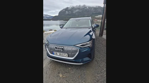 AUDI e-tron 50 50
