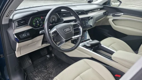 AUDI e-tron 55