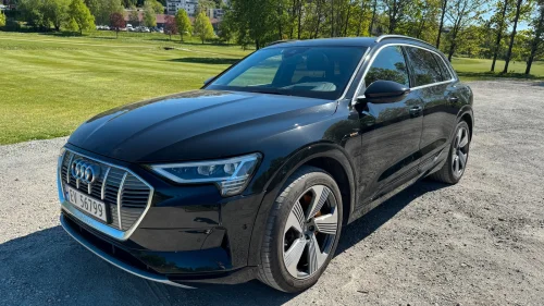 AUDI e-tron 55