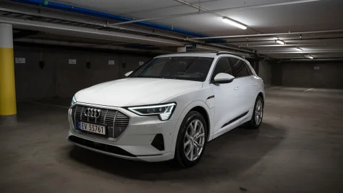 AUDI e-tron 55 Limited ACC/Krok/360Kam/B&O/HUD/Matrix/Pano/SoftCl