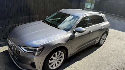 AUDI e-tron 55