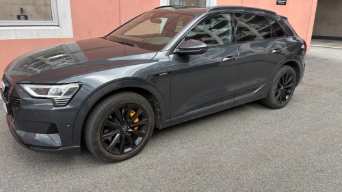 AUDI e-tron 50 50 Advanced Sport Mye utstyr