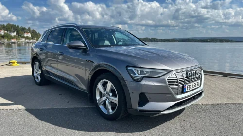 AUDI e-tron 50 50