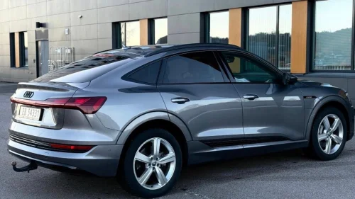 AUDI e-tron Sportback 50 50 Sportback S line Sport