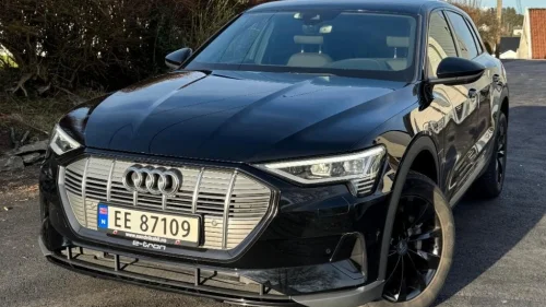 AUDI e-tron 50 50 quattro launch edition adaptiv cruisekontroll adapti