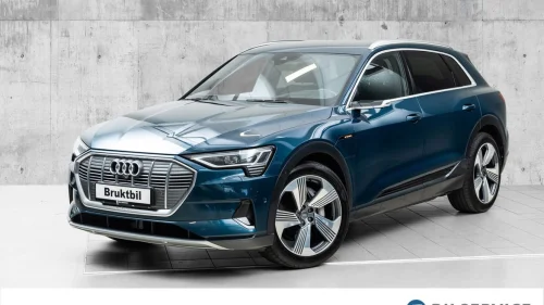 AUDI e-tron 55 Exclusive Quattro Krok/Pano/HUD/360°/Matrix/S-Line