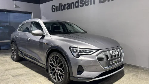 AUDI e-tron 55 55/Advanced/Quattro/ACC/El-seter/Navi/Virtual/Skinn/20"