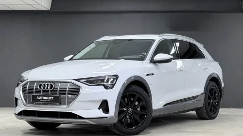 AUDI E TRON 55 55 QUATTRO/NAVI/KROK/RATTVARME/MEMORY/LAV KM/MYE UTSTYR