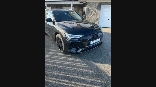 AUDI E TRON 55 55 S line Sport Black Edition