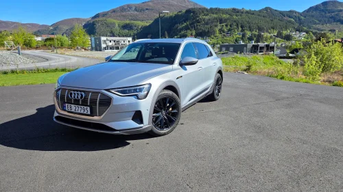 AUDI e-tron 50 50 Advanced Business