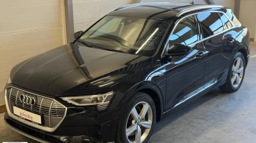 AUDI e-tron 50 50 Quattro Skinn Navi RKamera Sportsint Eu 12/27