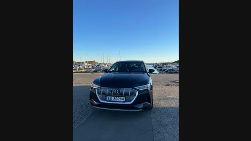 AUDI e-tron 50 50 advanced business