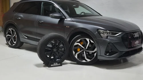 AUDI E TRON 55 S-Line/55/426HK/4x4/Black Edit/Takboks/Service/EU-10-27