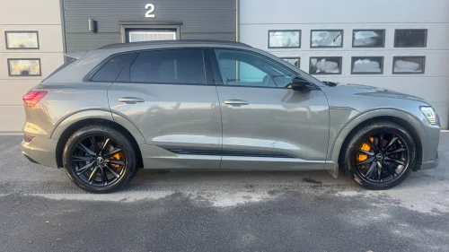 AUDI E TRON 55 55 S line Sport Black Edition