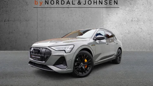 AUDI E TRON 55 E-TRON 55 BLACK EDITION B&O 360KAM VALCONA KROK MATRIX+