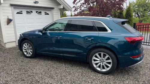 AUDI e-tron 55