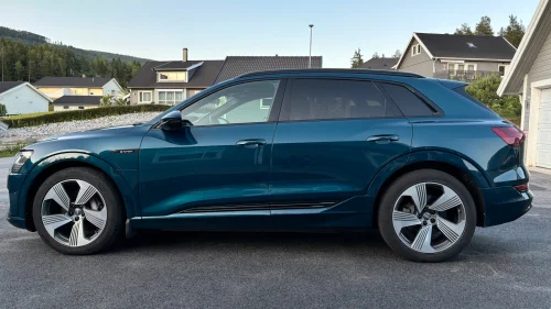 AUDI e-tron 55 S line