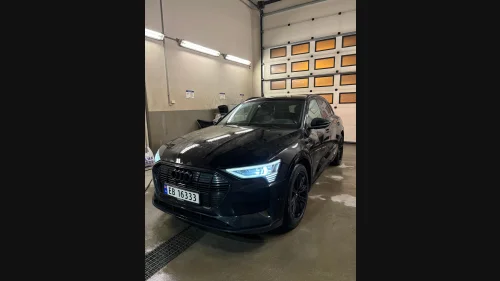 AUDI e-tron 55 S line