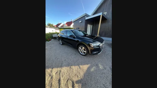AUDI e-tron 50 50