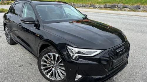 AUDI e-tron 50 50 Advanced Sport Mye utstyr se liste