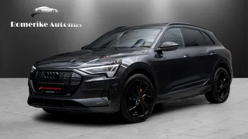 AUDI E TRON 55 55 Q BLACK EDITION // MatrixLED, Panorama, CARBON, 21"+