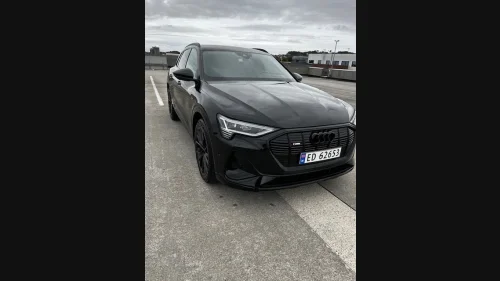 AUDI E TRON 55 55 S line Sport Black Edition