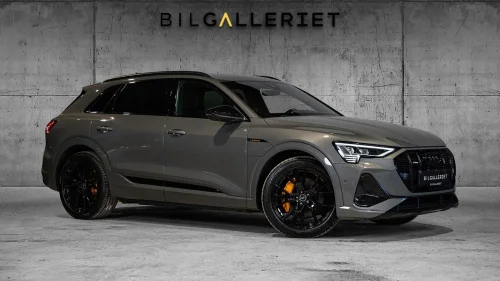 AUDI E TRON 55 55/BLACKEDITION/B&O/S-LINE/MATRIX/21"/KROK/DAB/ACC/NAVI