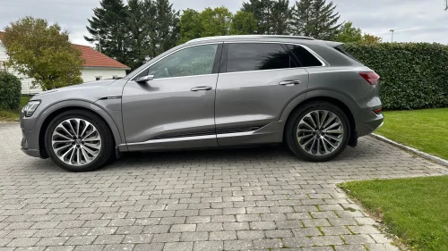 AUDI e-tron 55 Quattro Exclusive / Luft / Pano / B&O / HUD++