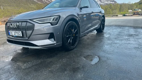 AUDI e-tron 55 55 S line