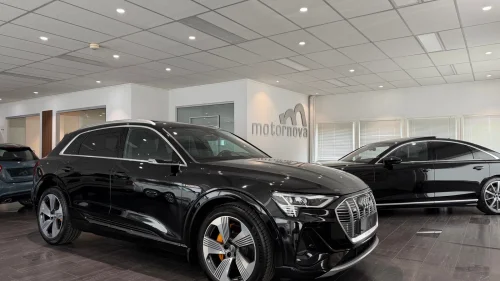 AUDI e-tron 55 55 Quattro S-line Matrix/Panorama/Krok/Night/B&O/Lav km