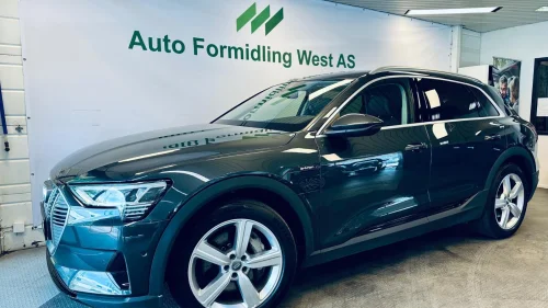 AUDI e-tron 55 55 S-Line 426hk 394Wltp Kamera LED 20" Garanti