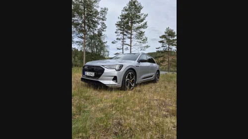 AUDI e-tron 50 50 Advanced Business