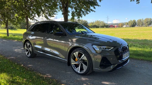 AUDI E TRON 55 55 2xS line - Black Edition - Head-up - B&O - Matrix