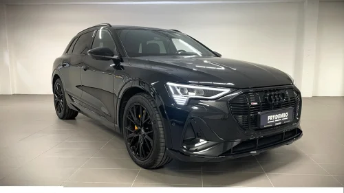 AUDI E TRON 55 55 Sportback S-Line Black Edition H.FESTE|21"|HUD|PANO+