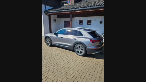 AUDI e-tron Meget velutstyrt, Massaje, Pano, HeadUp, servolukking