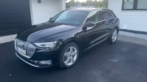 AUDI e-tron 55