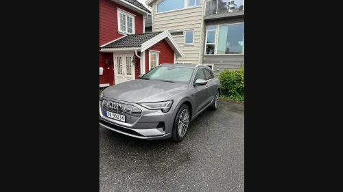 AUDI e-tron 55