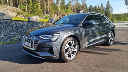 AUDI e-tron 55 Advanced Plus, Matrix, Krok, 360, alcantara