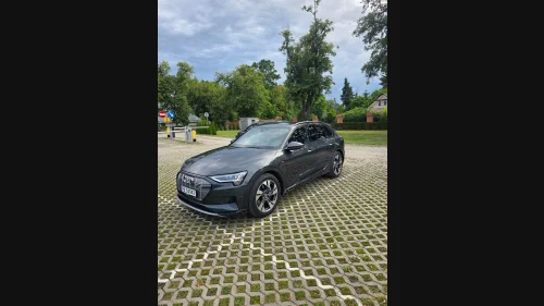 AUDI e-tron 55 S line