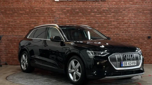 AUDI e-tron 55 55 Advanced Sport, 360 kamera, Hengerfeste, Memory sete