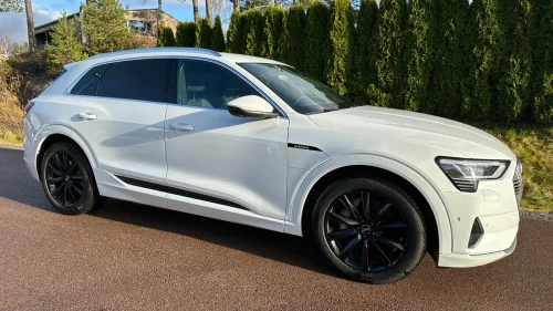 AUDI e-tron 50 Adv. Business / krok / sportsseter /360