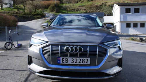 AUDI e-tron 50 50 Advanced Business