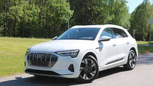 AUDI e-tron 55 55 QUATTRO ACC DAB SPORTSETER LUFT KAMERA KROK PEN++